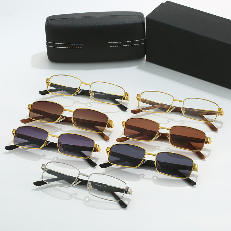 Damen Korrektionsbrille mit elegantem goldfarbenem Rahmen und stylischem Design Karnz