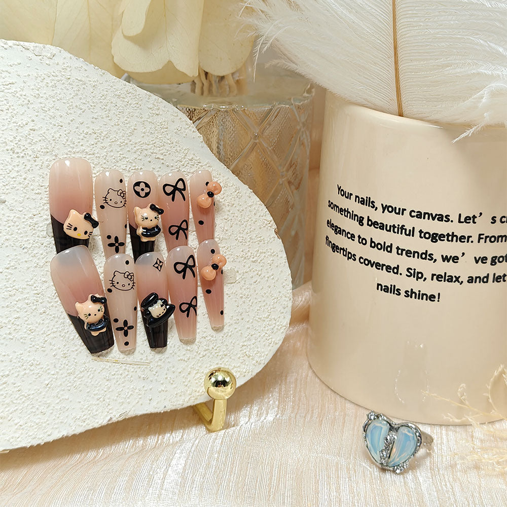 Kunstnagel-Set mit kreativen Motiven Karnz