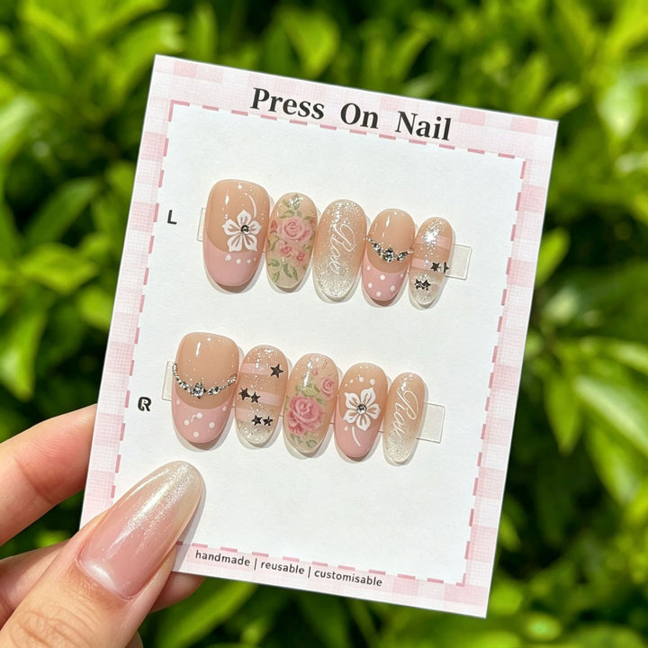 Handgefertigtes Floral Press-On-Nagelset