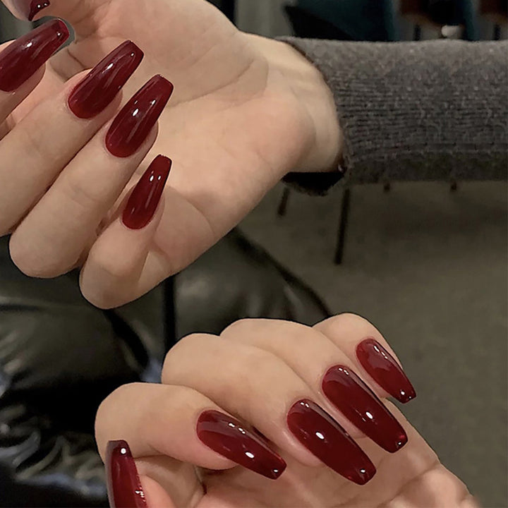 Elegante Glänzende Lange Stiletto Nagelverlängerungen