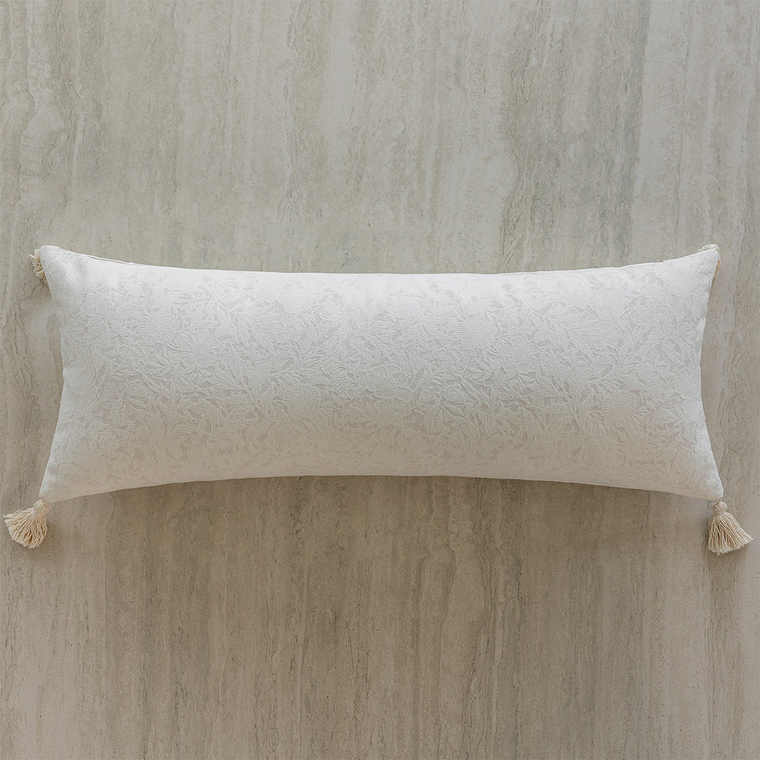 Elegantes dekoratives Kissen mit Quasten