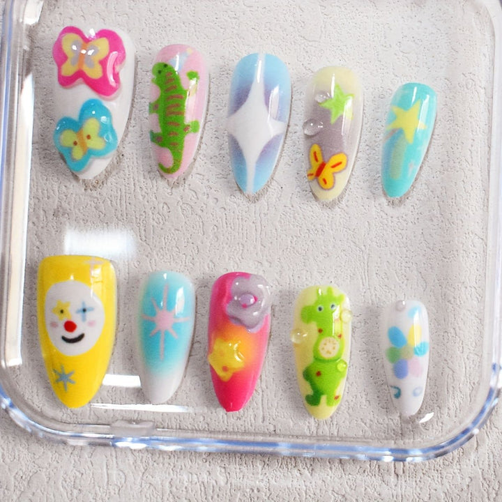 Verspielt Thema Press-On Nagelkunst Set Karnz