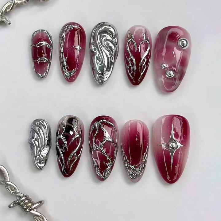 Glamouröse Kunstnagel Kollektion Karnz