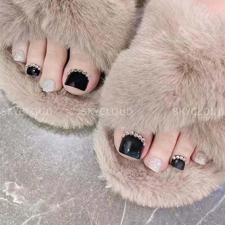 Kunstvolle Fußnagelset Karnz