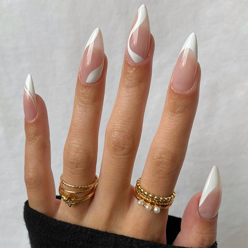 Exquisite Stiletto-Nägel Karnz
