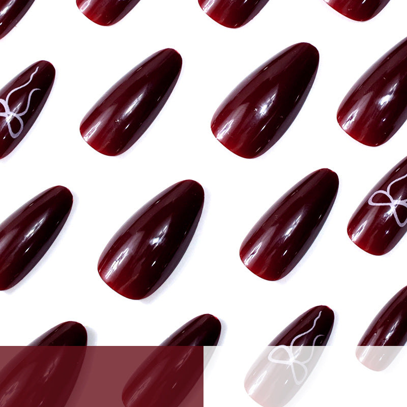 Elegante Stiletto Nagelkunst Karnz