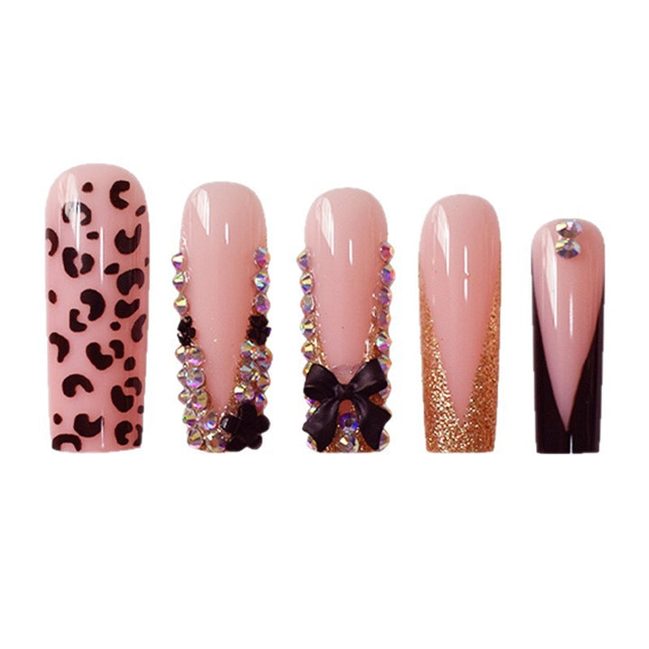 Glamouröses Press-On Nagelkunstset mit Strass- und Leopardenakzenten Karnz