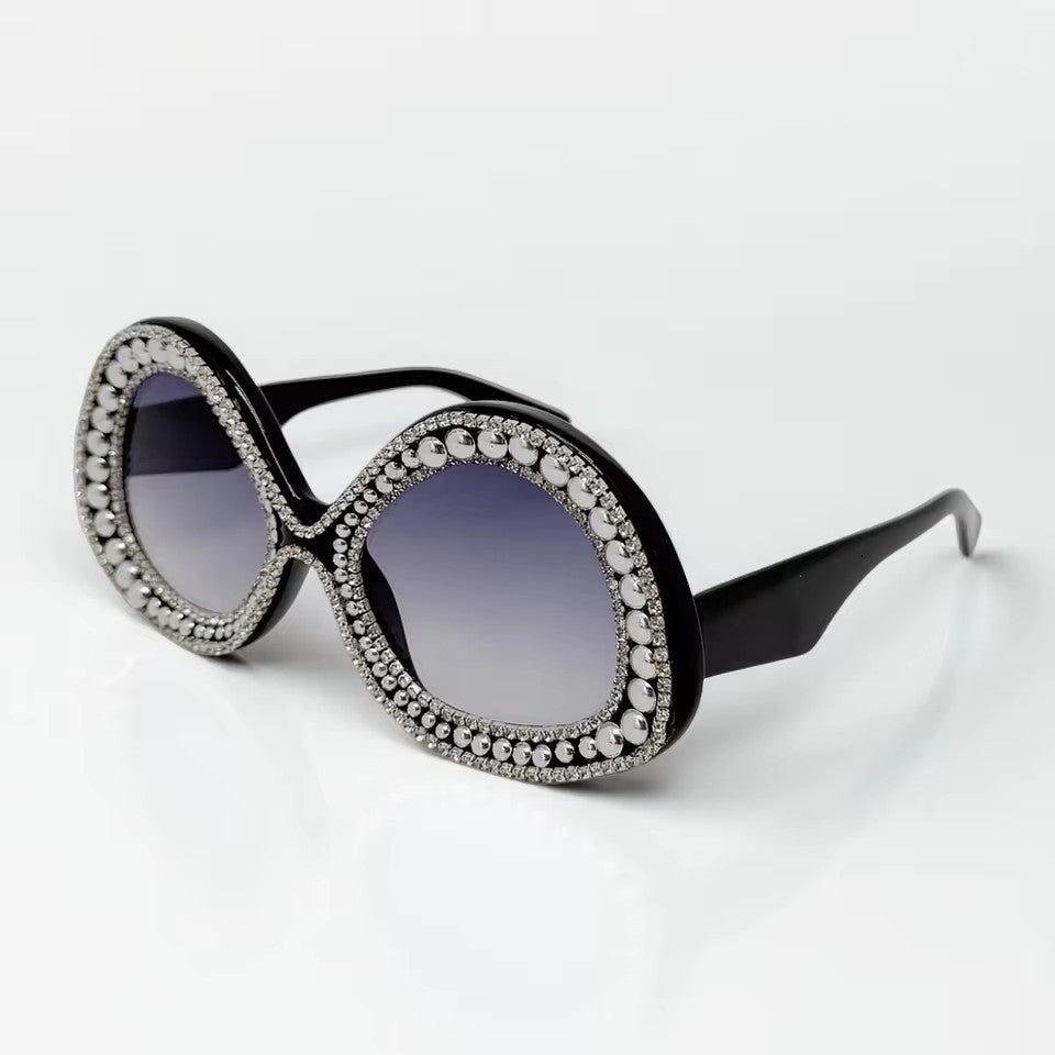 Damen Glamouröse Statement-Sonnenbrille mit funkelndem Kristallrahmen Karnz