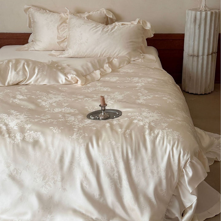 Luxus-Satin-Bettset mit Jacquard-Relief und Volantkanten