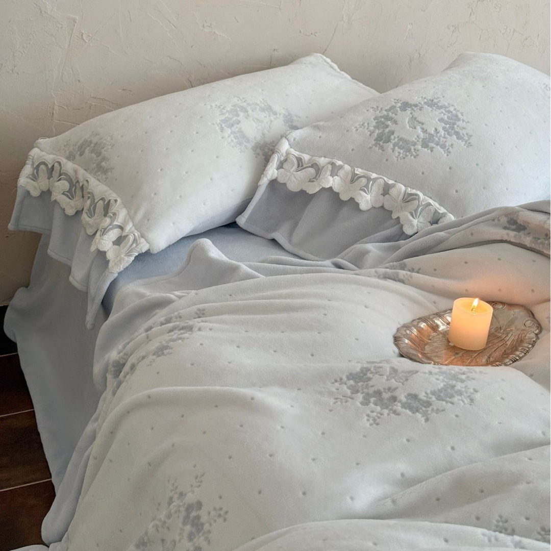 Umkehrbare florale Rüschensaum Bettbezug Set mit Kissenbezügen & dekorativem Bolster