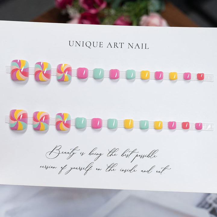 Lebendige Künstlerische Pediküre Nagelkunst