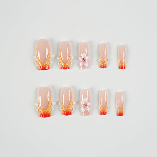 Künstlerische Floral Press-On Nagelverzierungen