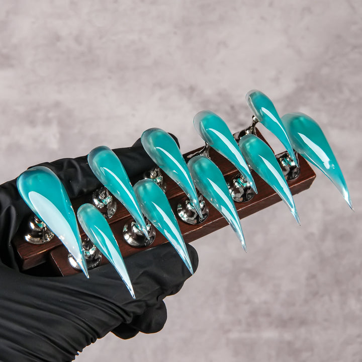 Skulptierte Stiletto Press-On Nagelverstärkungen