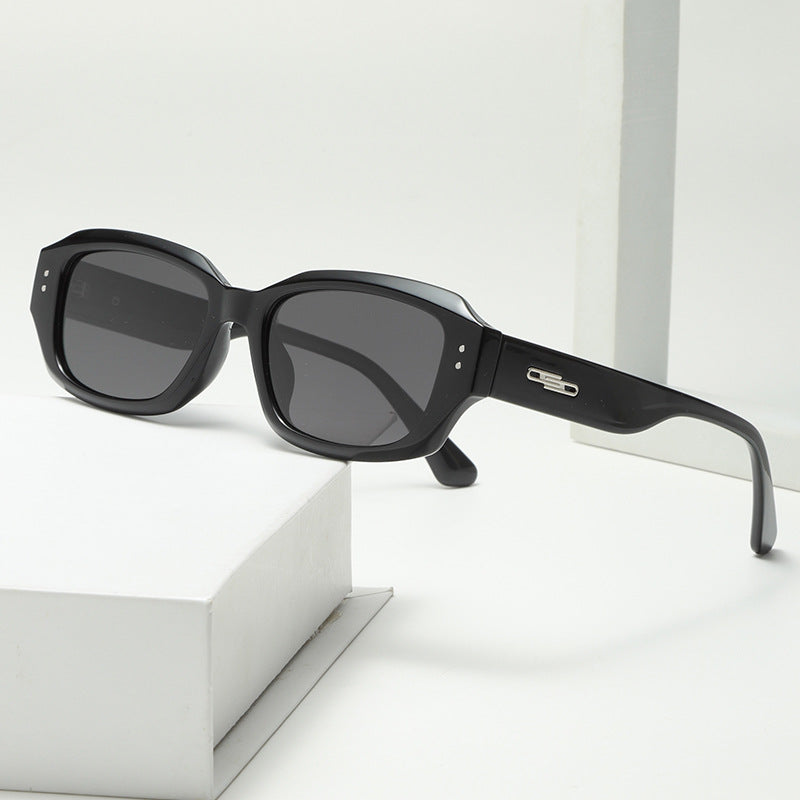 Damen modische quadratische Sonnenbrille mit innovativem transparentem Rahmen Karnz