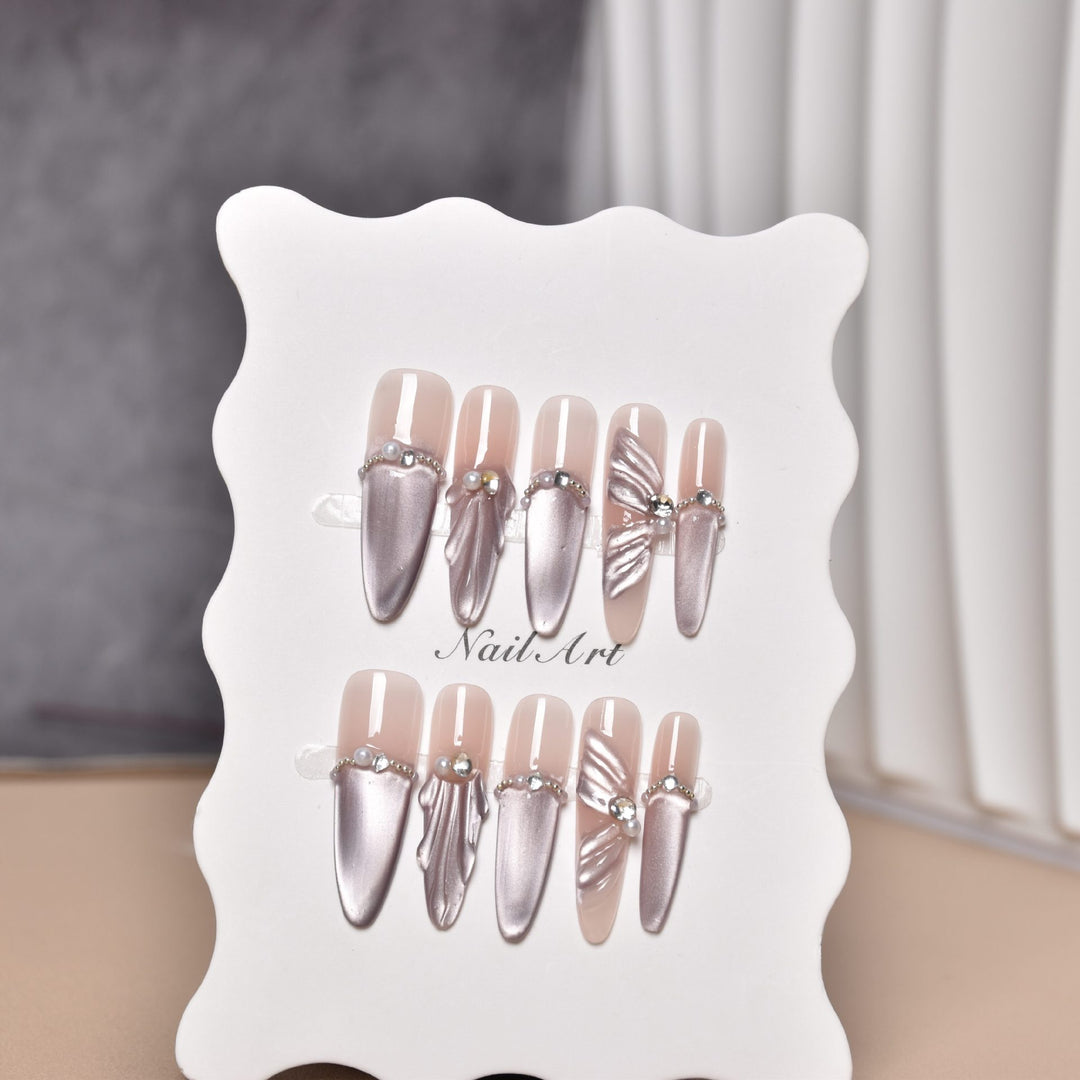 Glamorous Press-On Nail Art Set Karnz