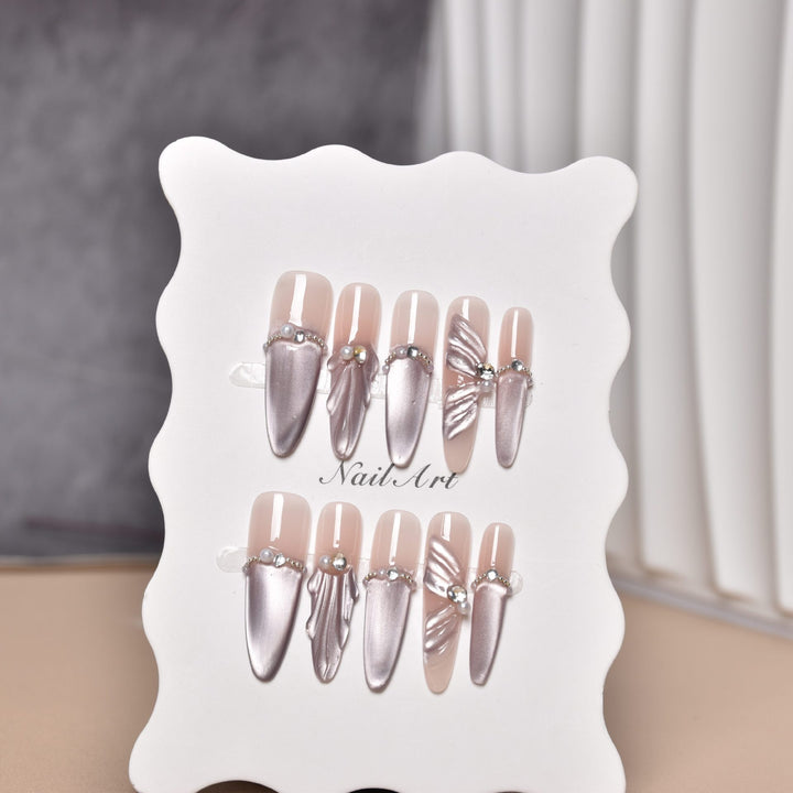 Glamorous Press-On Nail Art Set Karnz