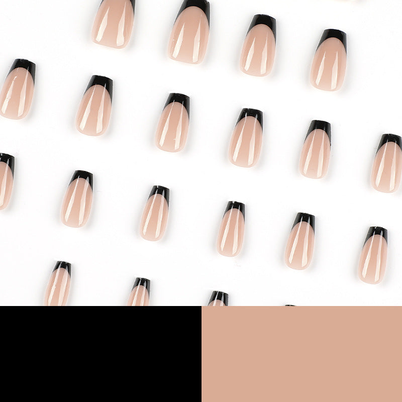 Elegante sowie modische Stiletto-Nägel Karnz