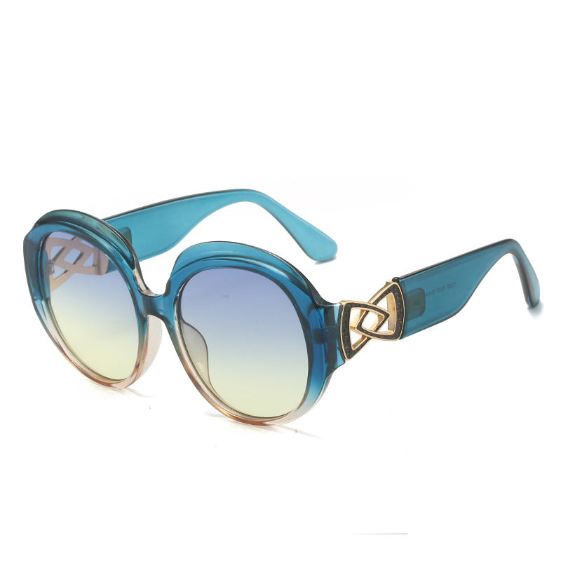 Damen Designer-Sonnenbrille mit luxuriösen Verzierungen Karnz