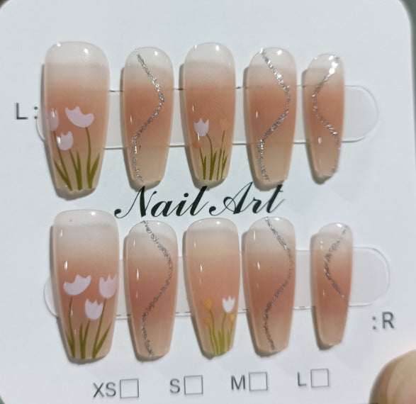 Elegantes Nagelkunst Set Karnz