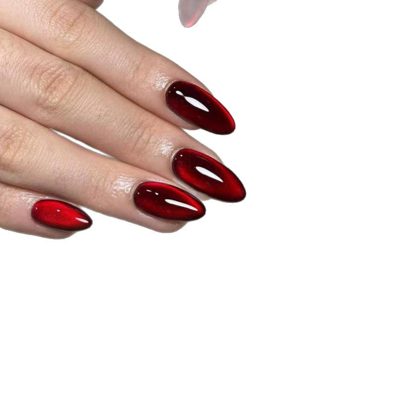 Kunstnagelset mit glänzendem Effekt Karnz