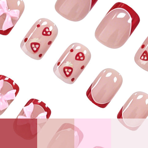 Kreative florale Nagelkunst-Verzierungen Karnz