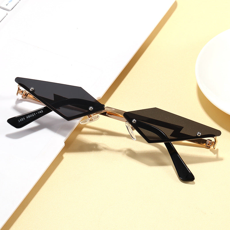 Damen geometrische Designer-Sonnenbrille mit innovativem Rahmen Karnz