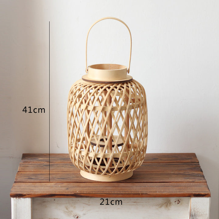 Handgefertigte Rattanlaterne Karnz