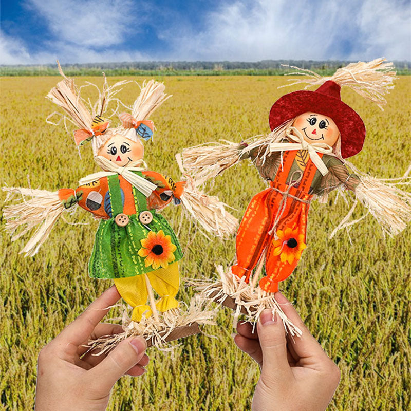 Verspielt dekorative Vogelscheuchenfigur