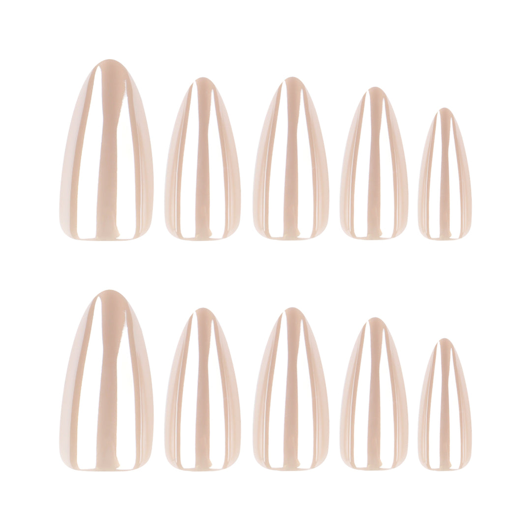 Elegante Stiletto-Nägel mit Hochglanz-Finish Karnz