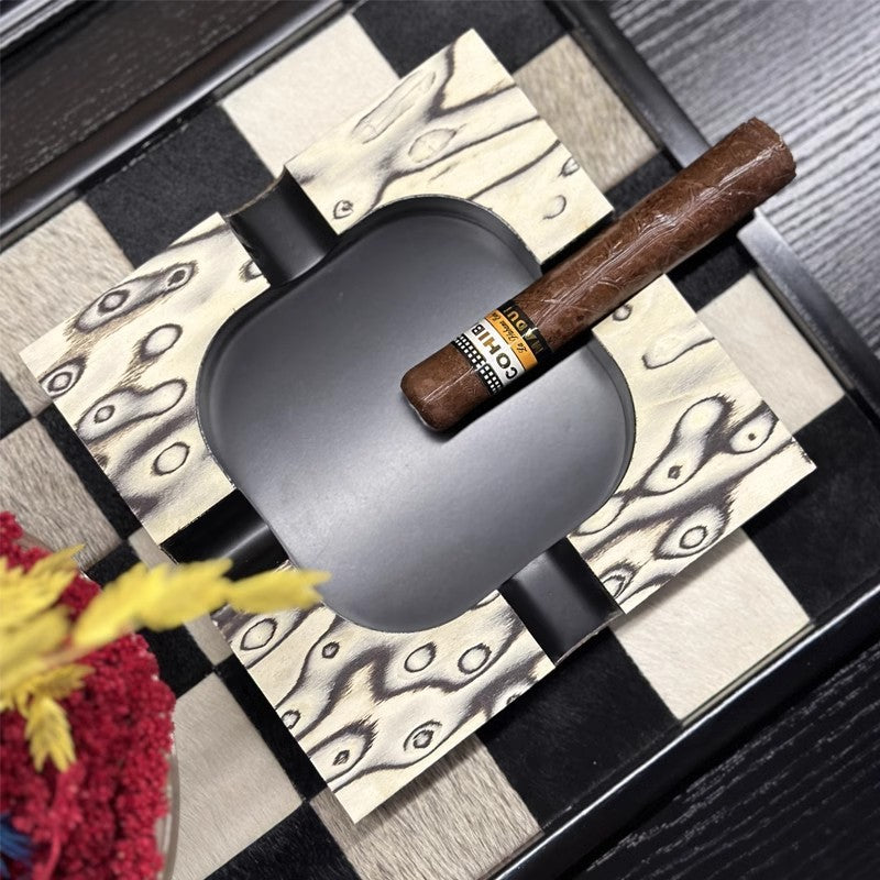 Künstlerischer von Marmor inspirierter Aschenbecher