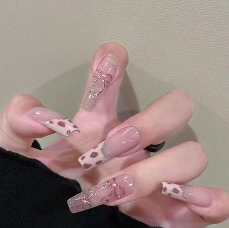 Dekorative Glitzer French Tip Nagelverzierungen Karnz