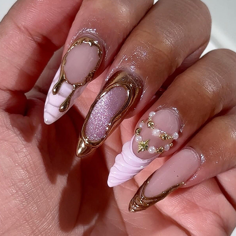 Dekorative Press-On Nagelkunst mit einzigartigen skulptierten Designs Karnz