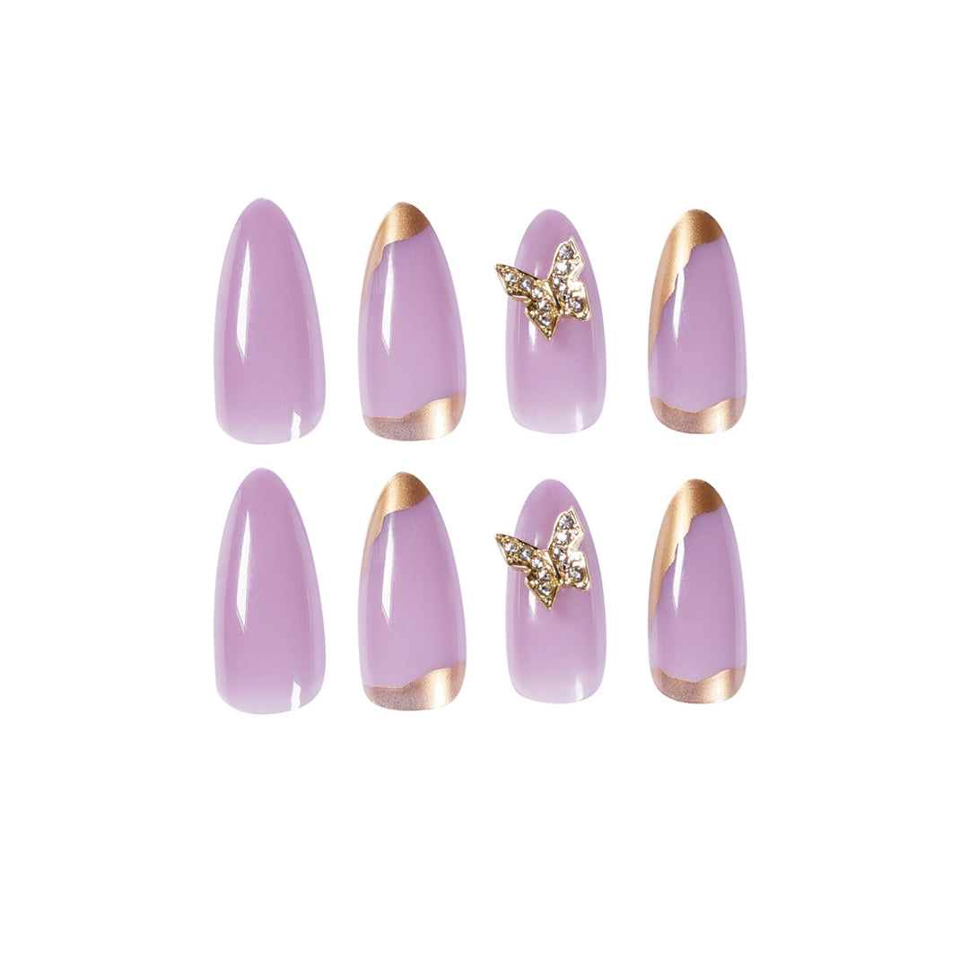 Elegante Kunstnägel mit Glitzerakzenten Karnz