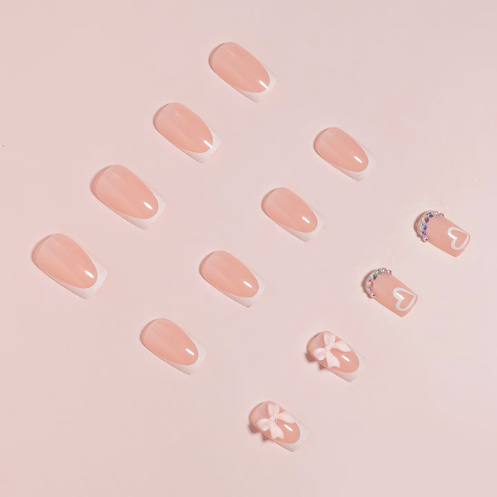 Künstlerische dekorative Nagelspitzen Karnz