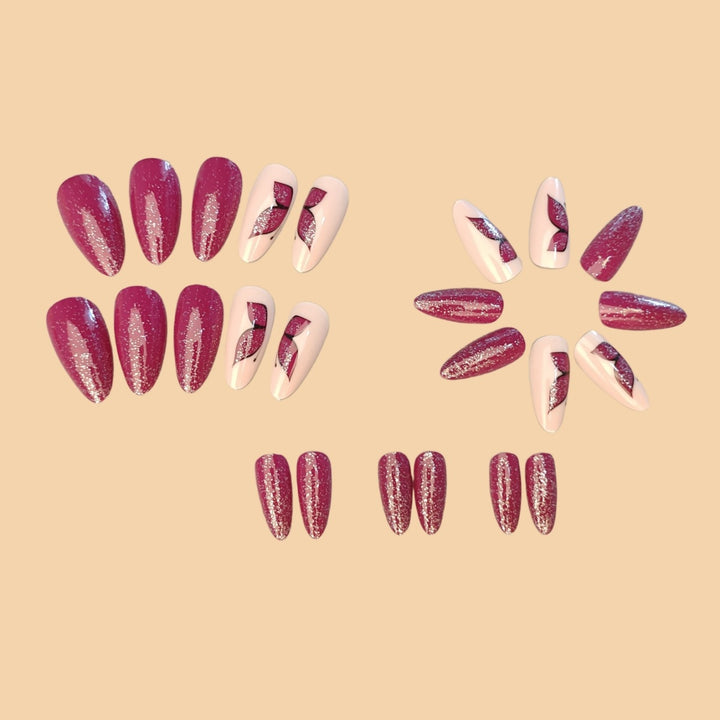Elegante Glitzer-Schmetterling-Nagelkunst Karnz