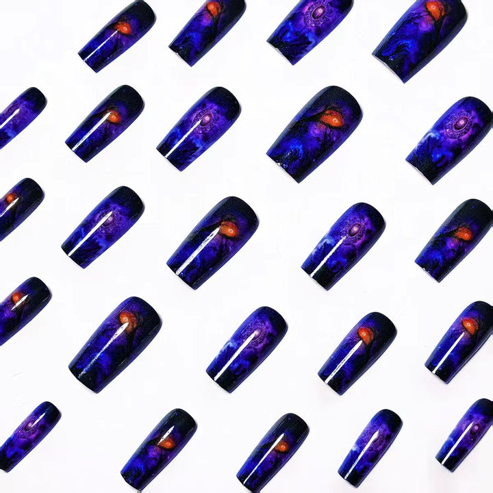 Kreatives und Mystisches Nageldesign Karnz