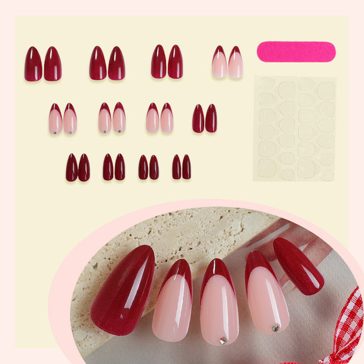 Premium Nail Art Press-On Set mit klassischem French Tip und Glitzerakzenten Karnz