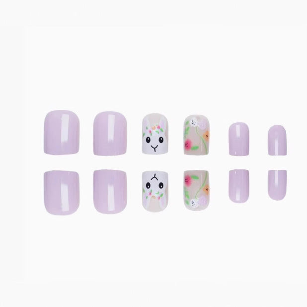 Kreative thematische Nagelkunst-Verstärkungen Karnz