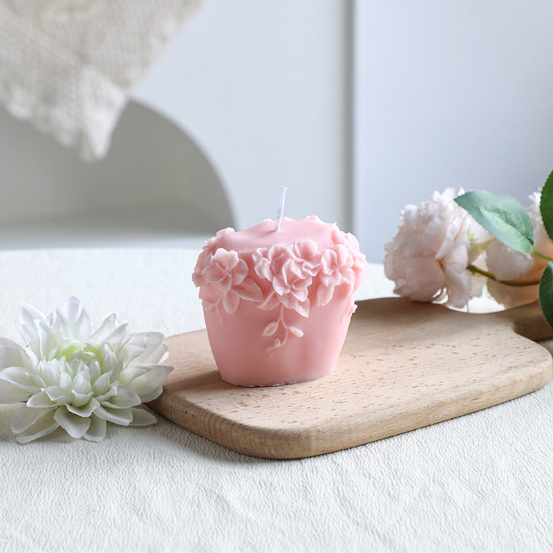 Handgegossen Blütenrelief Cupcake Dekorationskerze