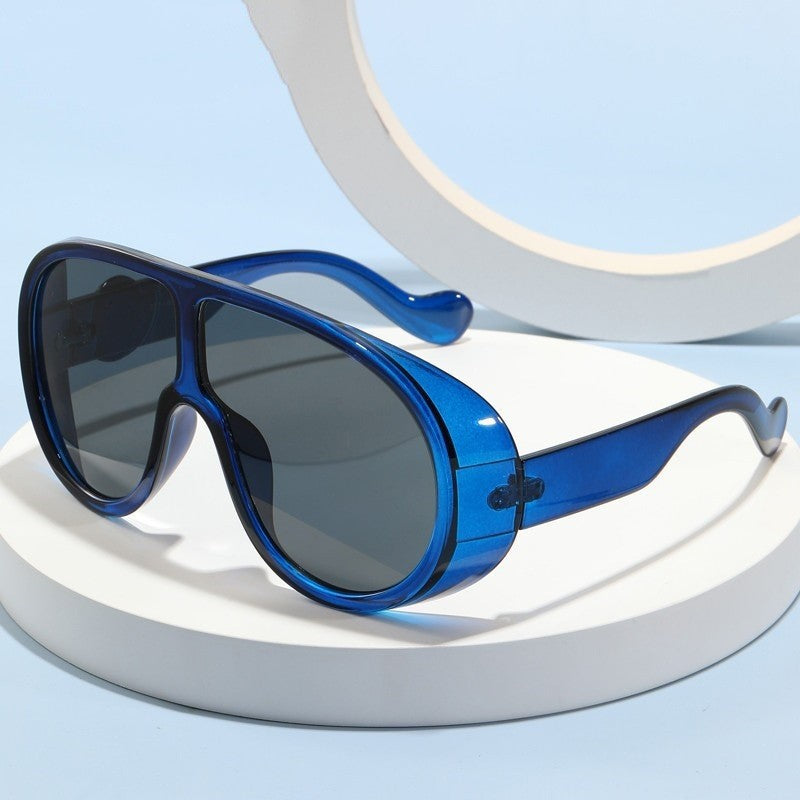 Damen Sportliche Oversized Sonnenbrille mit innovativem Design Karnz