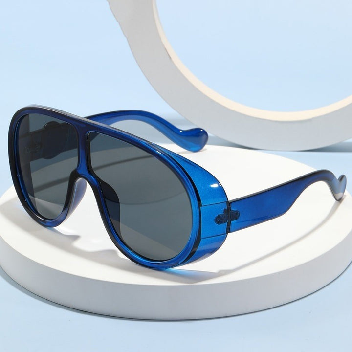 Damen Sportliche Oversized Sonnenbrille mit innovativem Design Karnz