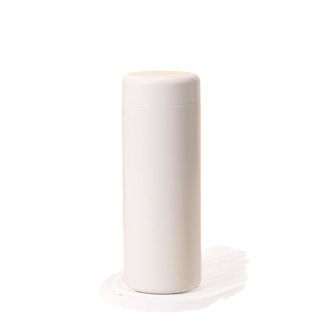 Stylische isolierte Wasserflasche Karnz