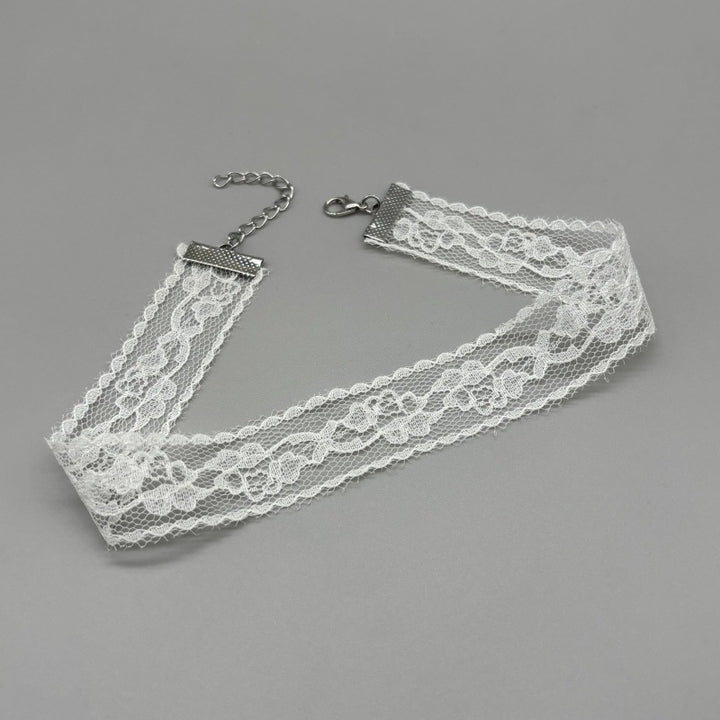 Eleganter Spitzen Choker Karnz