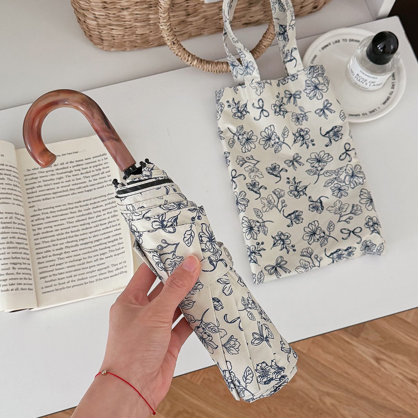 Damen Faltbare Einkaufstasche mit floralem Design Karnz