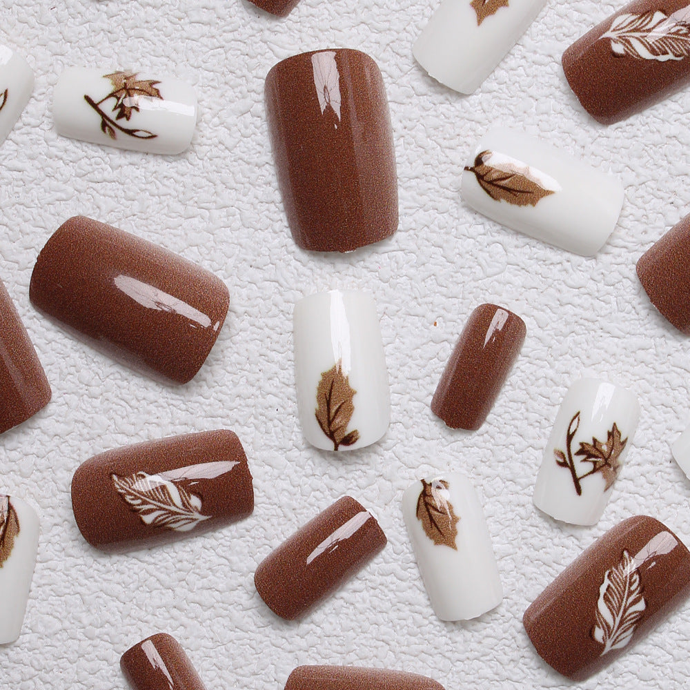 Künstlerische blattförmige Press-On Nägel Karnz