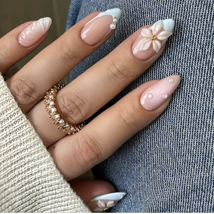 Künstlerische Florale Nagelverzierungen Karnz