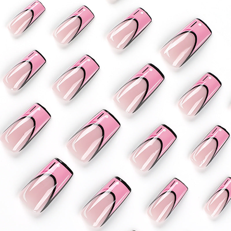 Kunstvolle Nagelverlängerungen mit kreativem Design Karnz