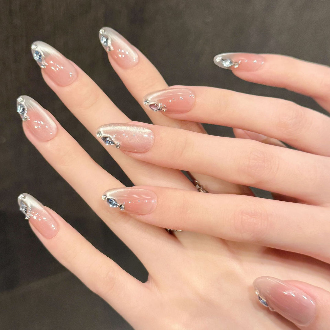 Elegantes Press-On-Nagelkunst-Set mit Strass-Akzenten