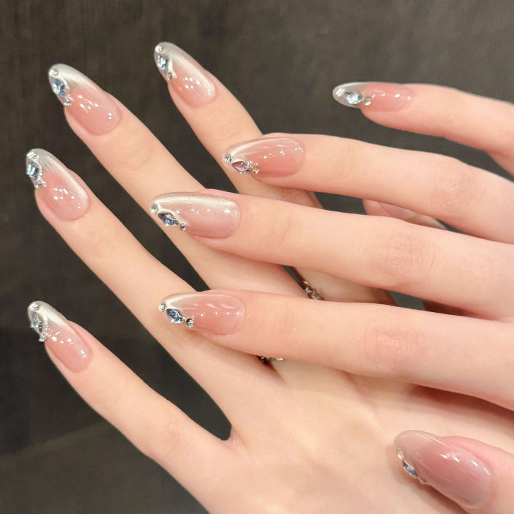 Elegantes Press-On-Nagelkunst-Set mit Strass-Akzenten