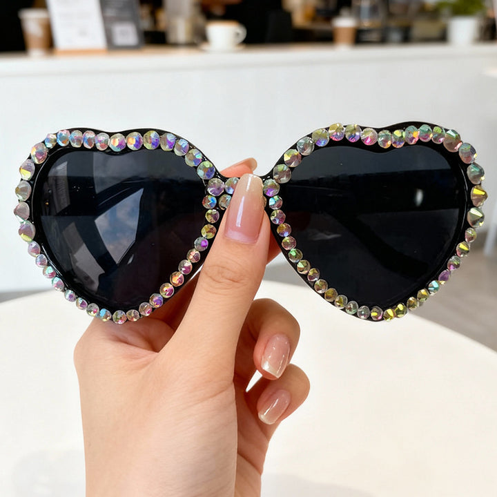 Herzförmige mit Strass verzierte Sonnenbrille Karnz